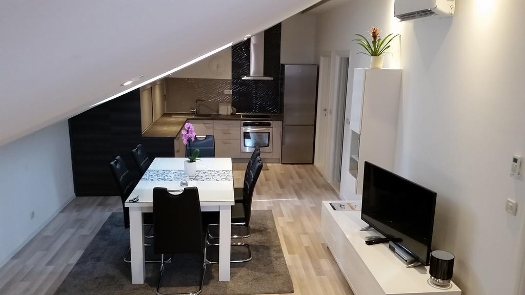 טרוגיר Apartments Sanja מראה חיצוני תמונה