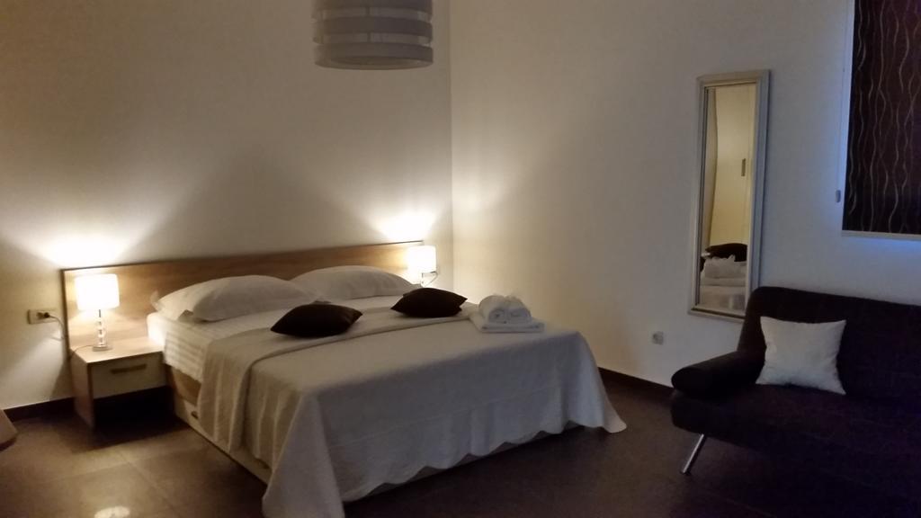 טרוגיר Apartments Sanja מראה חיצוני תמונה